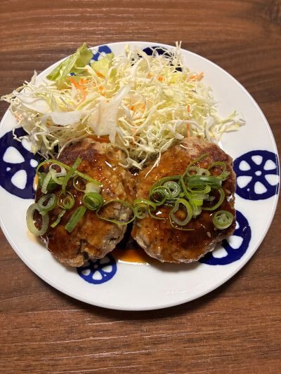 春の椎茸入りハンバーグ